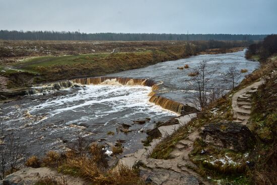 Тосненский водопад