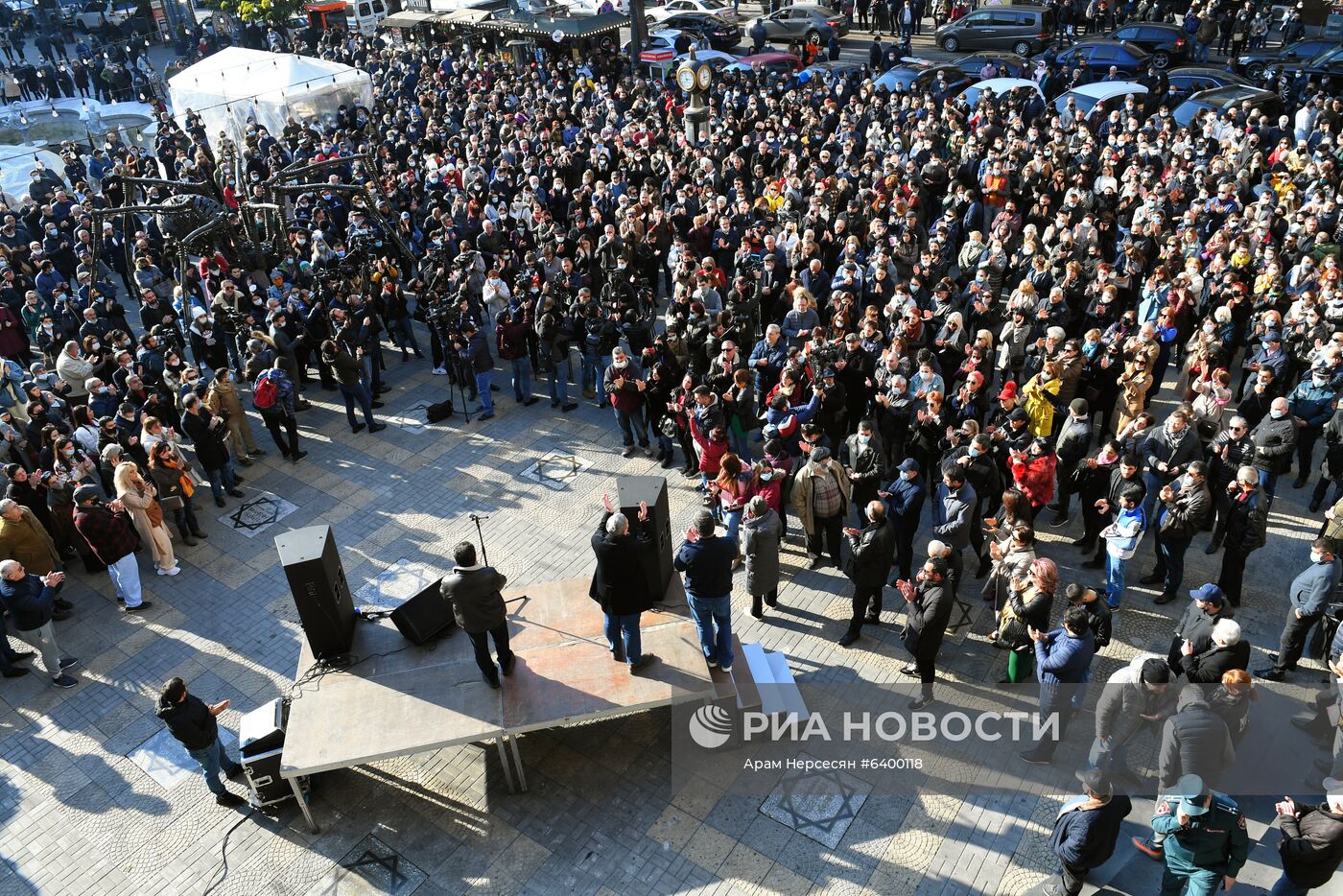 Акция в Ереване с требованием возвращения военнопленных и тел погибших в Карабахе военнослужащих