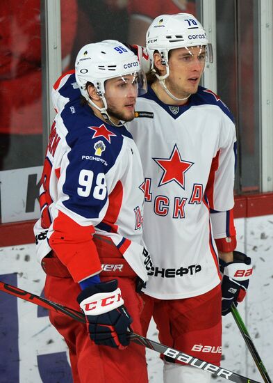 Хоккей. КХЛ. Матч "Автомобилист" – ЦСКА
