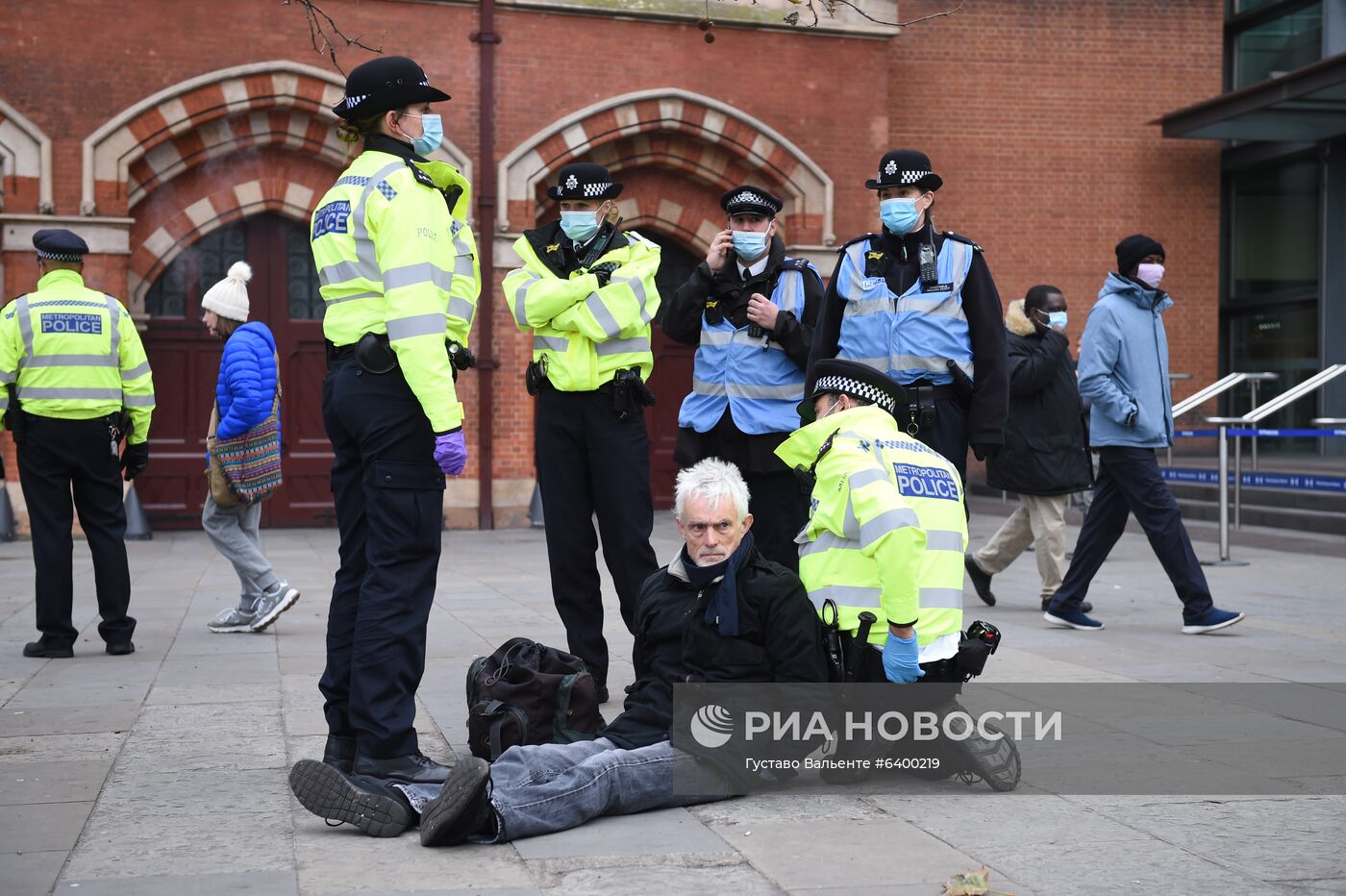 Акция протеста против мер по борьбе с коронавирусом в Лондоне