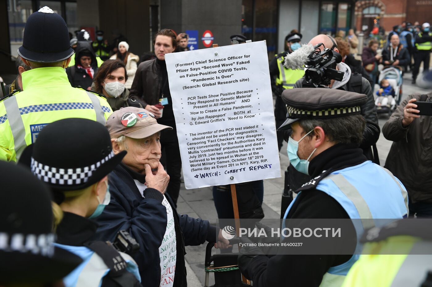 Акция протеста против мер по борьбе с коронавирусом в Лондоне