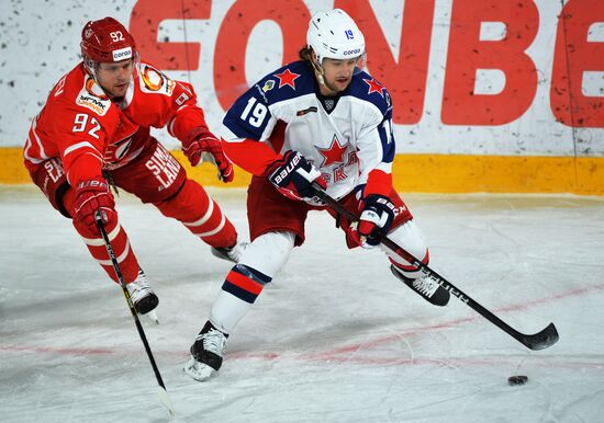 Хоккей. КХЛ. Матч "Автомобилист" – ЦСКА