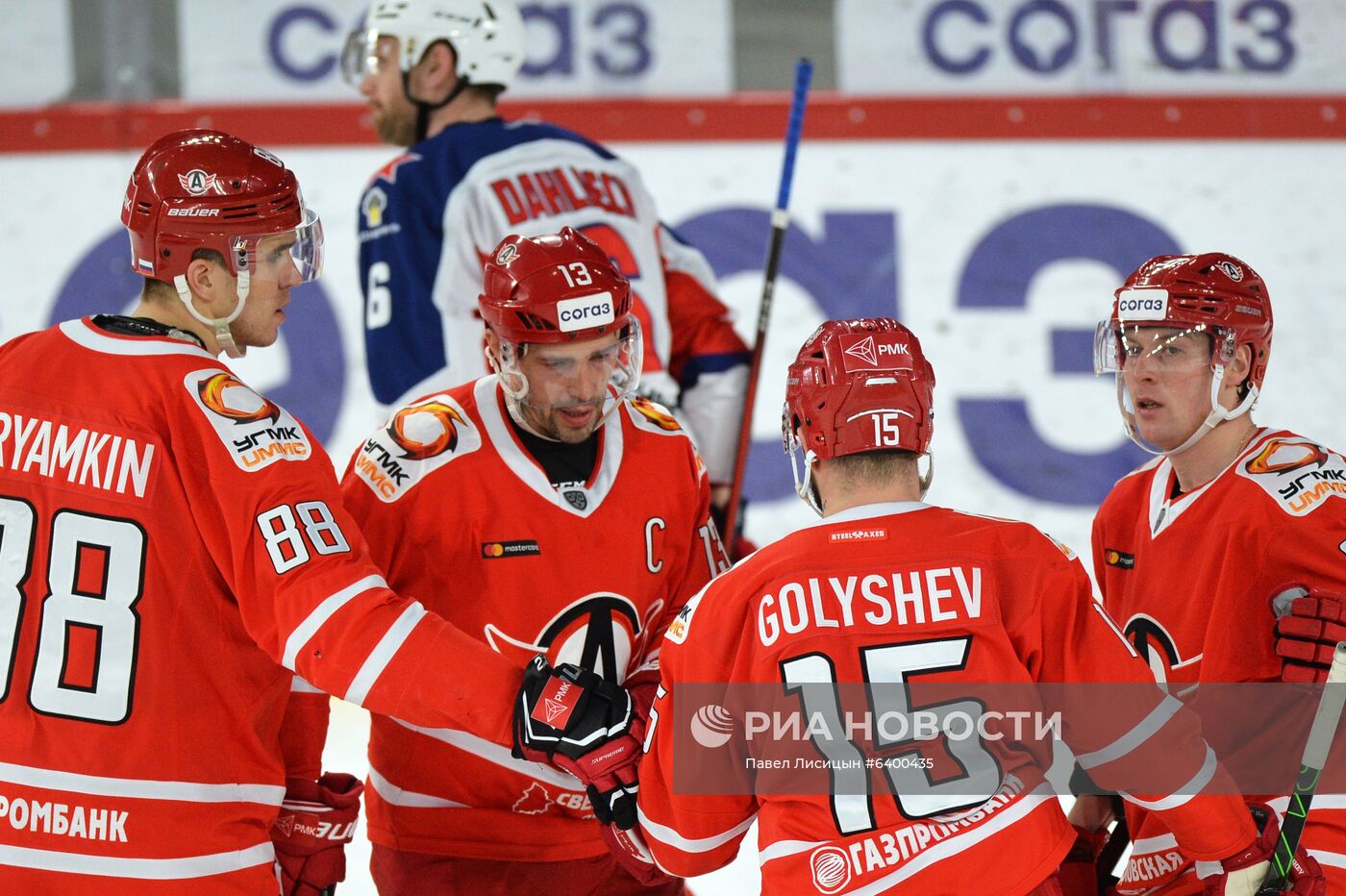 Хоккей. КХЛ. Матч "Автомобилист" – ЦСКА