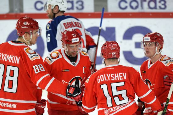 Хоккей. КХЛ. Матч "Автомобилист" – ЦСКА