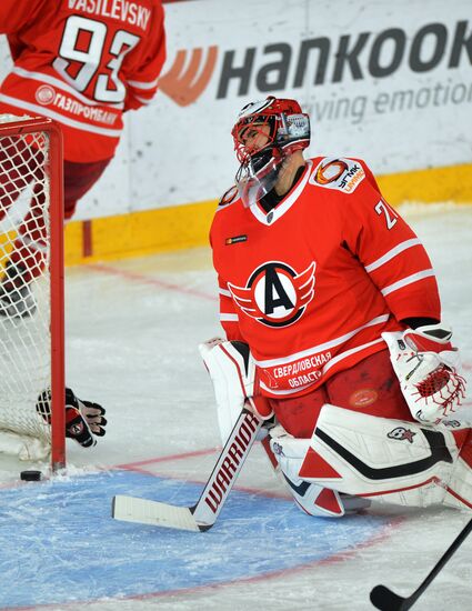 Хоккей. КХЛ. Матч "Автомобилист" – ЦСКА