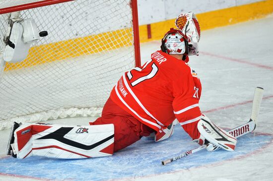 Хоккей. КХЛ. Матч "Автомобилист" – ЦСКА