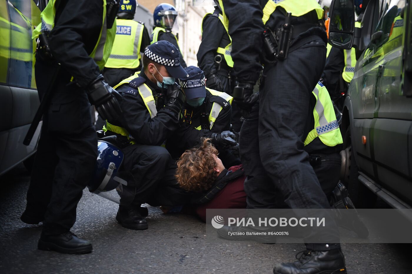 Акция протеста против мер по борьбе с коронавирусом в Лондоне