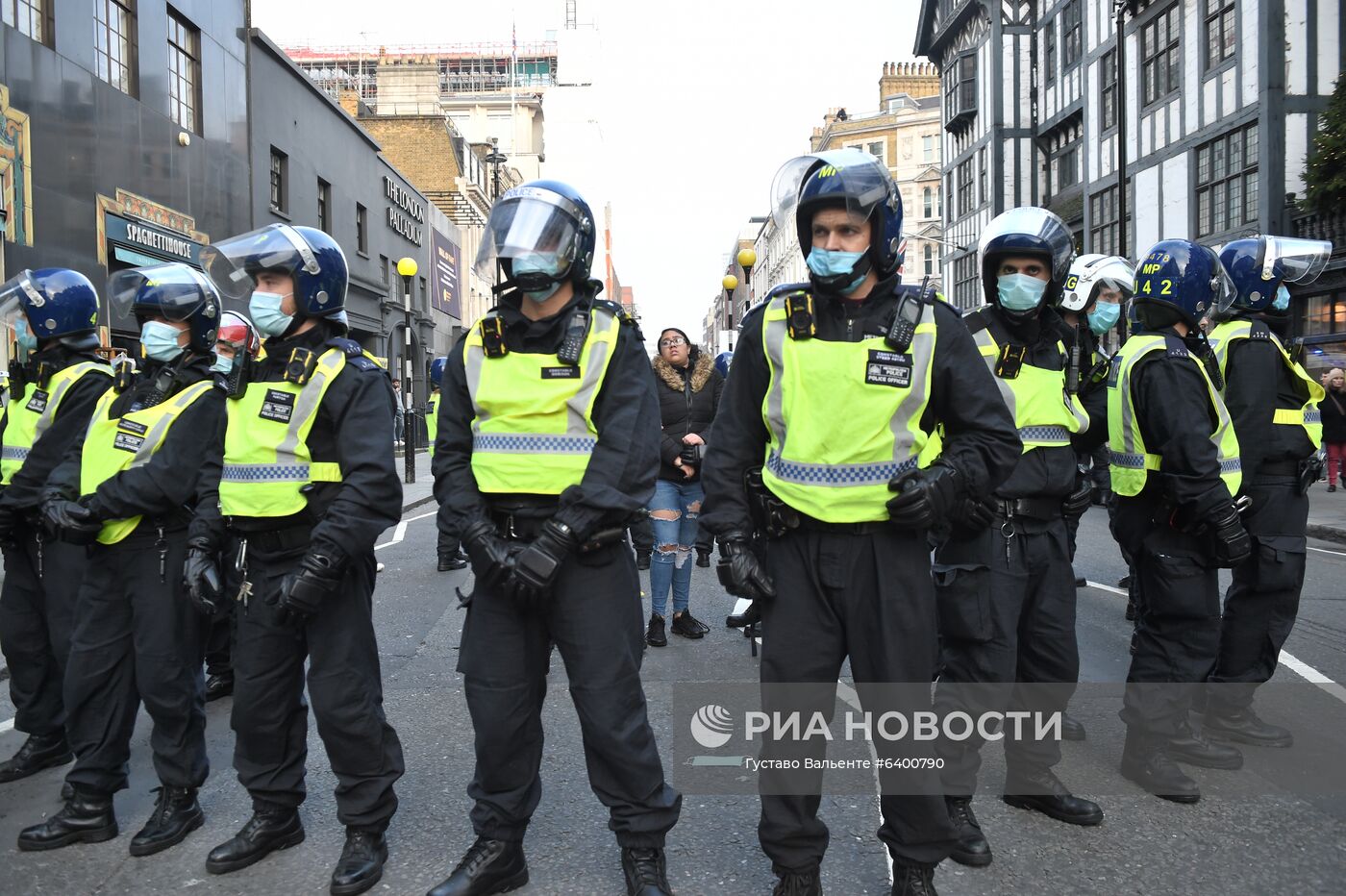 Акция протеста против мер по борьбе с коронавирусом в Лондоне