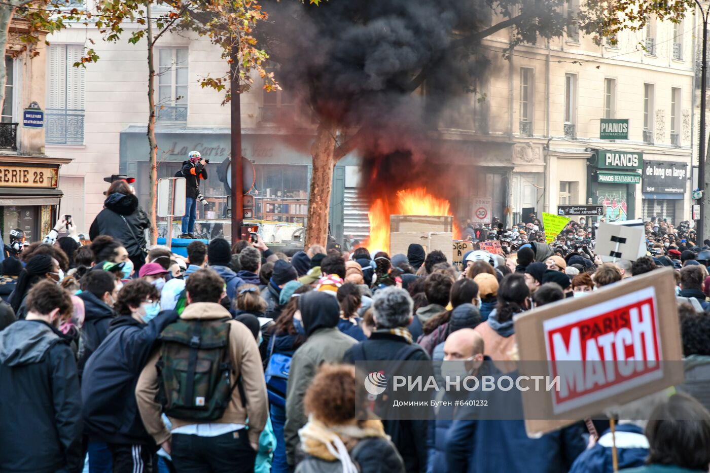 Акция протеста в Париже