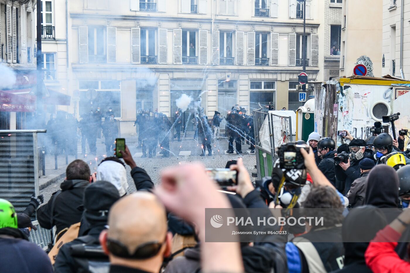 Акция протеста в Париже