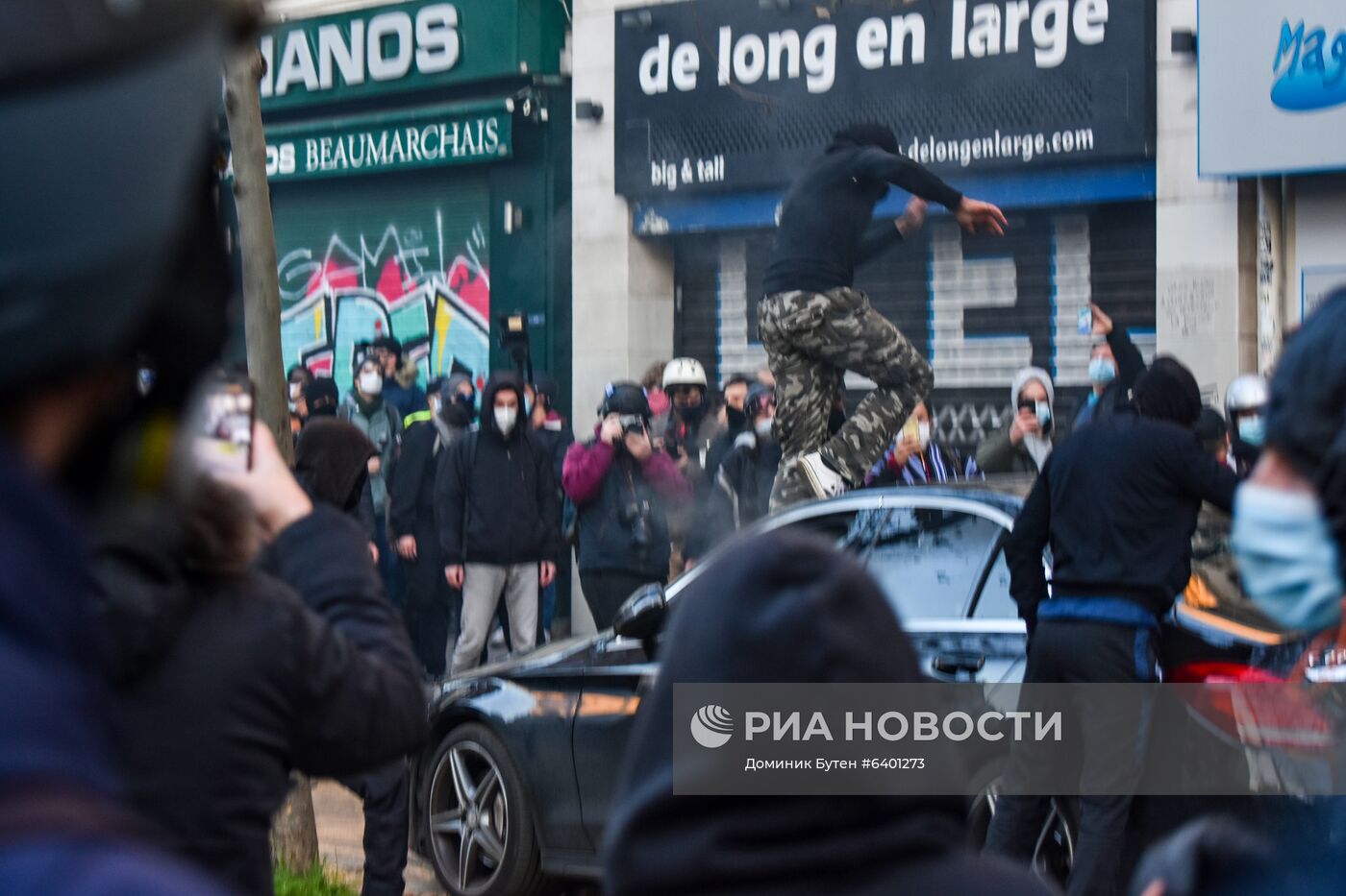 Акция протеста в Париже