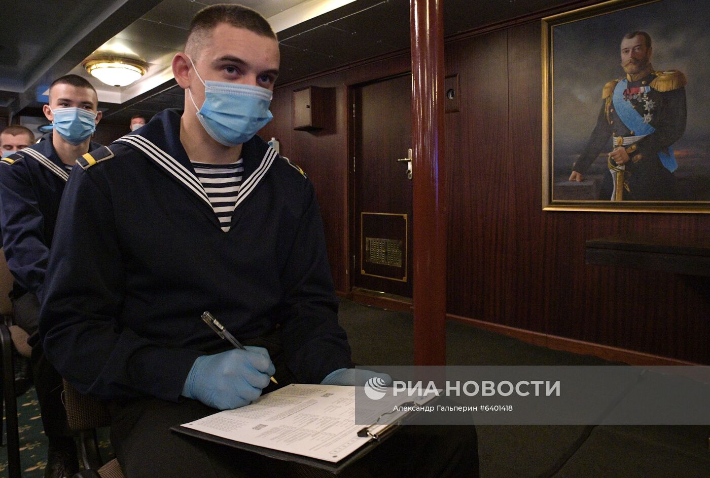Географический диктант на крейсере "Аврора" в Санкт-Петербурге