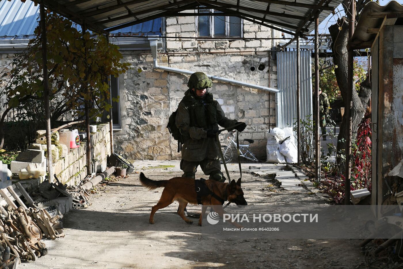 Разминирование жилого сектора в Степанакерте и его окрестностях