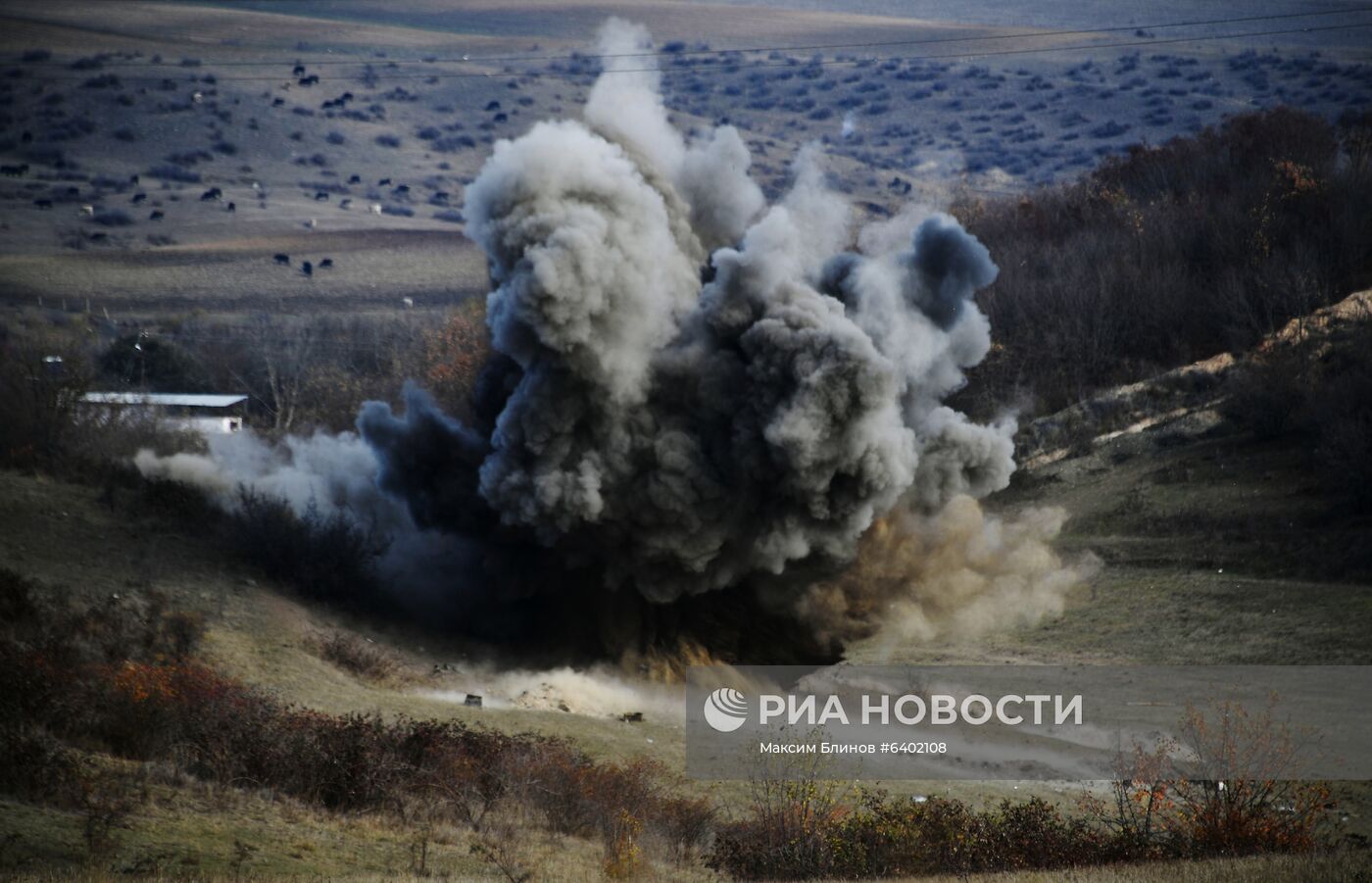 Разминирование жилого сектора в Степанакерте и его окрестностях