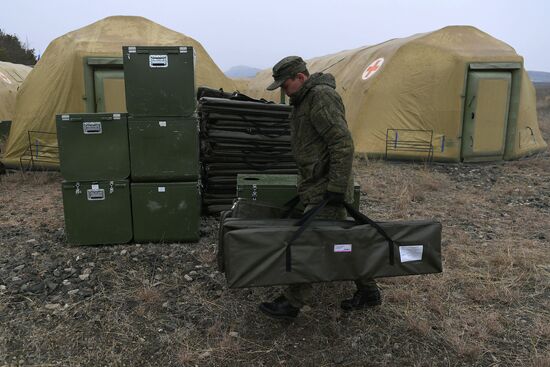 Развертывание российскими военными полевого госпиталя в Степанакерте