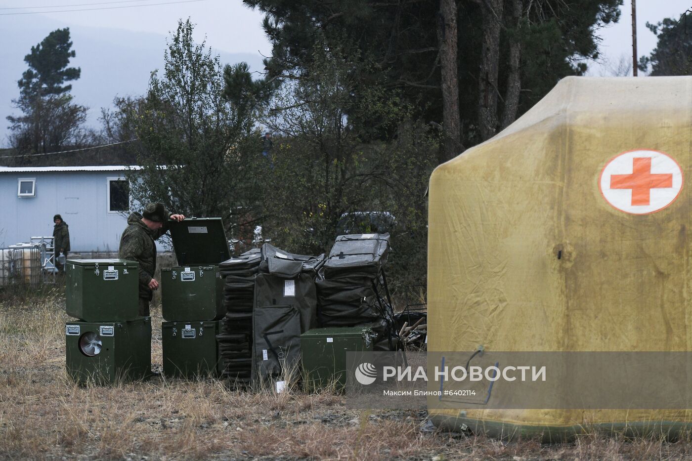 Развертывание российскими военными полевого госпиталя в Степанакерте