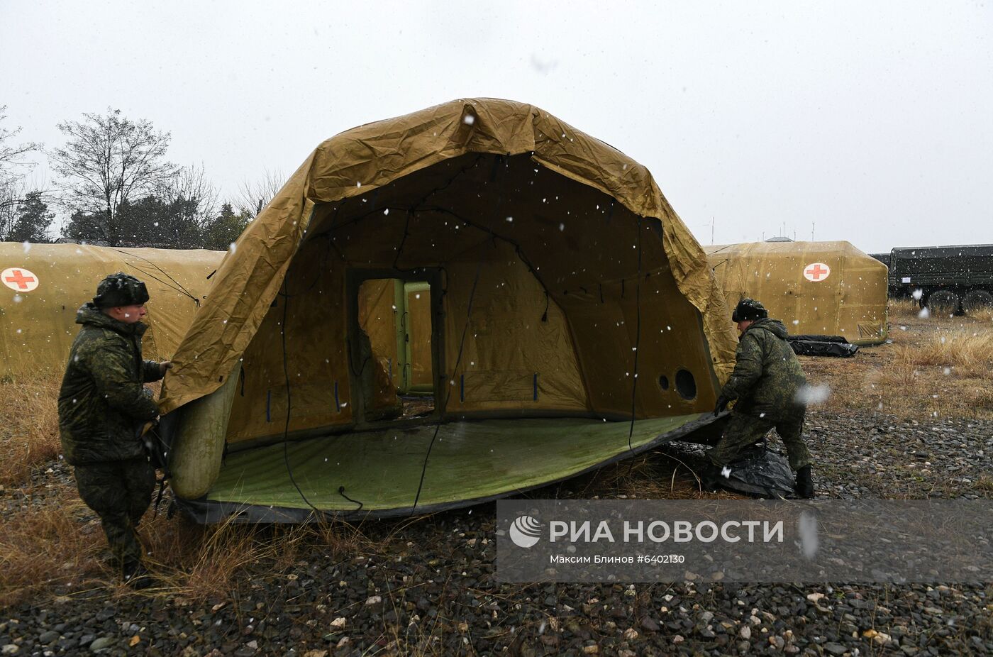Развертывание российскими военными полевого госпиталя в Степанакерте
