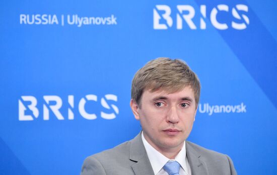 Молодежный саммит БРИКС. Встреча министров и руководителей ведомств стран БРИКС, курирующих молодежную политику. День второй