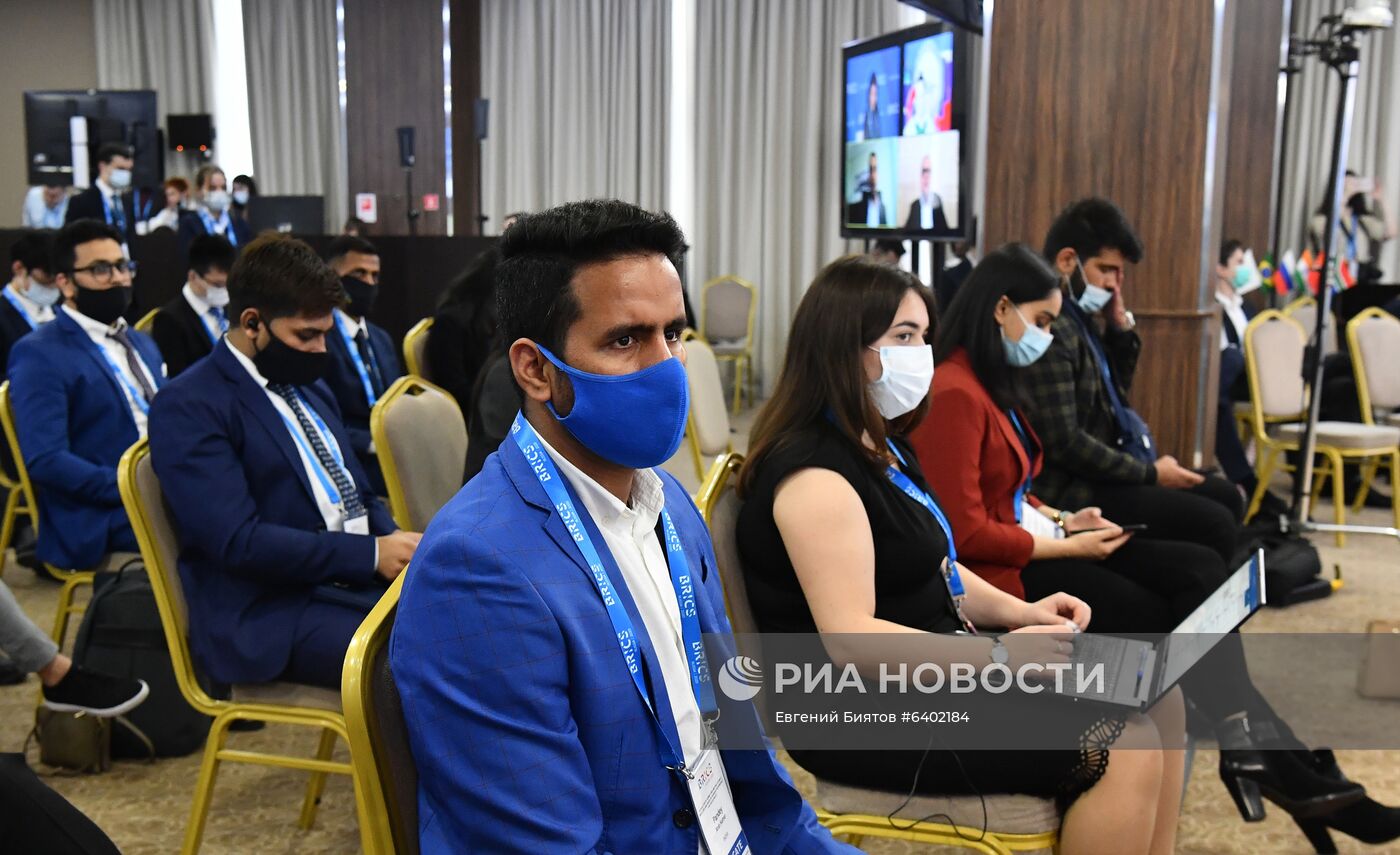 Молодежный саммит БРИКС. Встреча министров и руководителей ведомств стран БРИКС, курирующих молодежную политику. День второй