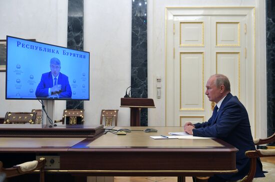 Рабочая встреча президента РФ В. Путина с главой Бурятии А. Цыденовым