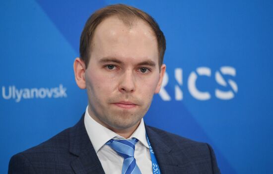 Молодежный саммит БРИКС. Встреча министров и руководителей ведомств стран БРИКС, курирующих молодежную политику. День второй