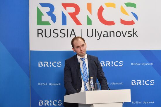 Молодежный саммит БРИКС. Встреча министров и руководителей ведомств стран БРИКС, курирующих молодежную политику. День второй