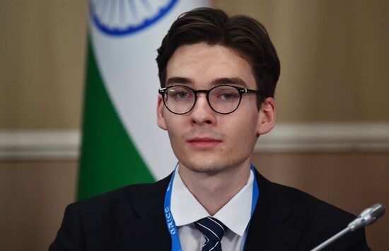 Молодежный саммит БРИКС. Встреча министров и руководителей ведомств стран БРИКС, курирующих молодежную политику. День второй