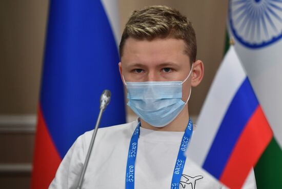 Молодежный саммит БРИКС. Встреча министров и руководителей ведомств стран БРИКС, курирующих молодежную политику. День второй