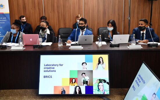 Молодежный саммит БРИКС. Встреча министров и руководителей ведомств стран БРИКС, курирующих молодежную политику. День второй