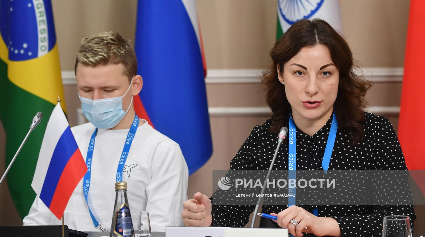 Молодежный саммит БРИКС. Встреча министров и руководителей ведомств стран БРИКС, курирующих молодежную политику. День второй