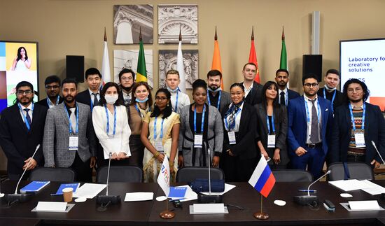 Молодежный саммит БРИКС. Встреча министров и руководителей ведомств стран БРИКС, курирующих молодежную политику. День второй