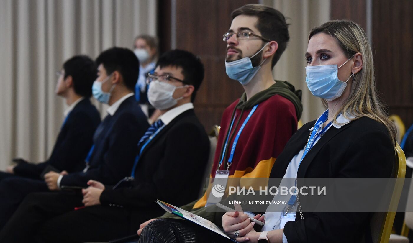 Молодежный саммит БРИКС. Встреча министров и руководителей ведомств стран БРИКС, курирующих молодежную политику. День второй