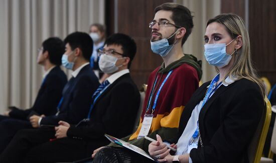 Молодежный саммит БРИКС. Встреча министров и руководителей ведомств стран БРИКС, курирующих молодежную политику. День второй