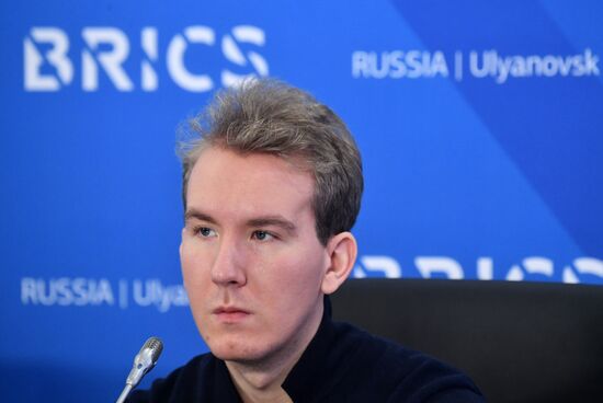 Молодежный саммит БРИКС. Встреча министров и руководителей ведомств стран БРИКС, курирующих молодежную политику. День третий