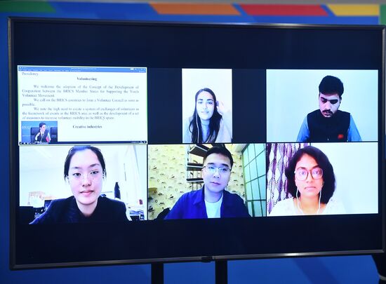 Молодежный саммит БРИКС. Встреча министров и руководителей ведомств стран БРИКС, курирующих молодежную политику. День третий