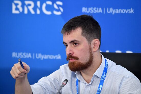 Молодежный саммит БРИКС. Встреча министров и руководителей ведомств стран БРИКС, курирующих молодежную политику. День третий