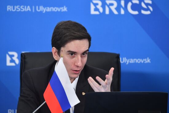 Молодежный саммит БРИКС. Встреча министров и руководителей ведомств стран БРИКС, курирующих молодежную политику. День третий