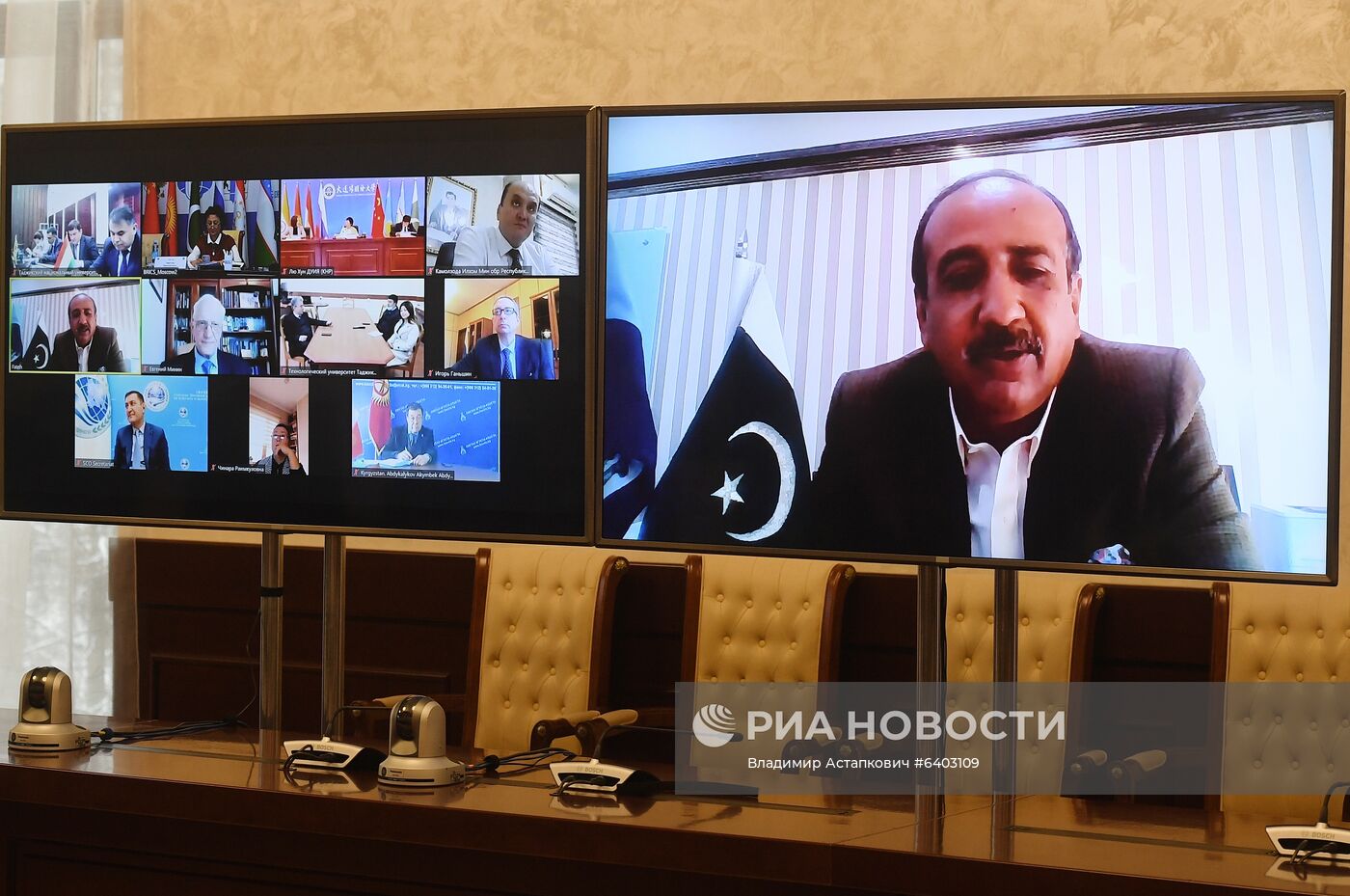 XIII Неделя образования государств  членов ШОС "Образование без границ". День первый