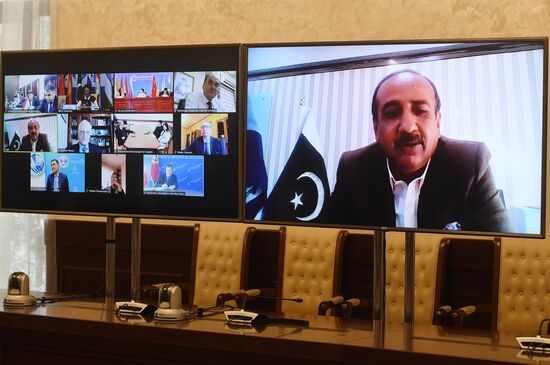 XIII Неделя образования государств  членов ШОС "Образование без границ". День первый