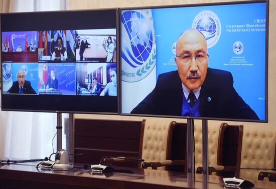 XIII Неделя образования государств  членов ШОС "Образование без границ". День первый