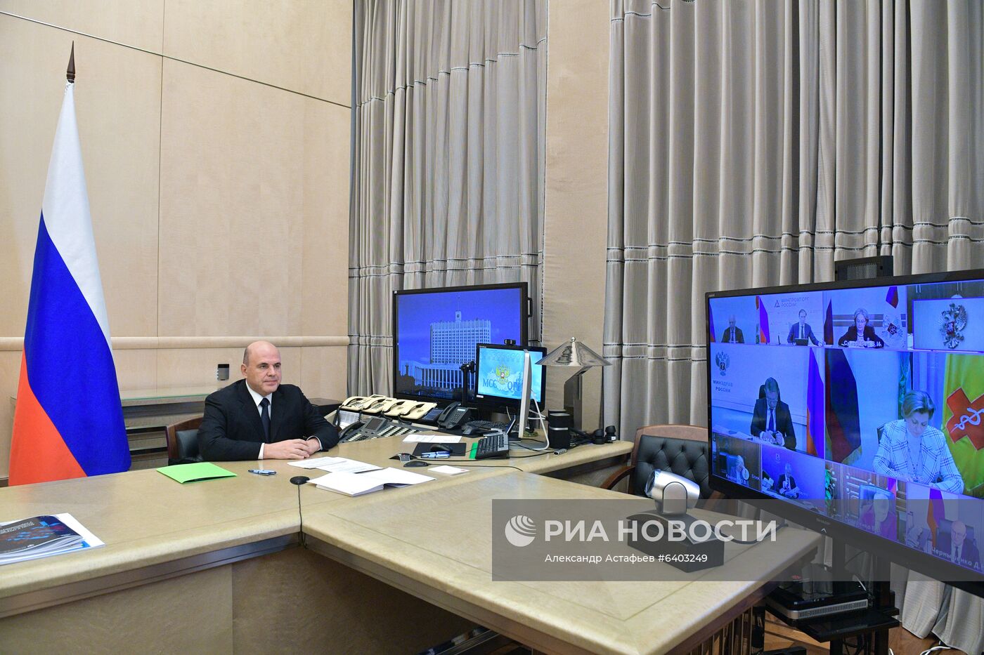 Премьер-министр РФ М. Мишустин провел заседание Координационного совета при правительстве РФ по борьбе с коронавирусом 