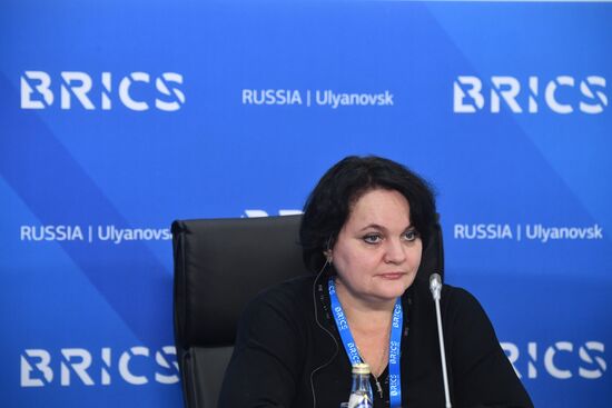 Молодежный саммит БРИКС. Встреча министров и руководителей ведомств стран БРИКС, курирующих молодежную политику. День третий Молодежный саммит БРИКС. Встреча министров и руководителей ведомств стран БРИКС, курирующих молодежную политику. День третий