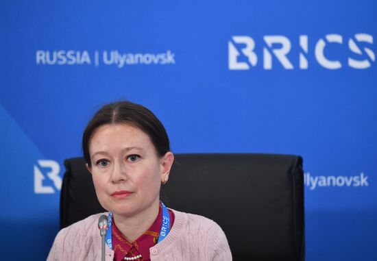 Молодежный саммит БРИКС. Встреча министров и руководителей ведомств стран БРИКС, курирующих молодежную политику. День третий Молодежный саммит БРИКС. Встреча министров и руководителей ведомств стран БРИКС, курирующих молодежную политику. День третий