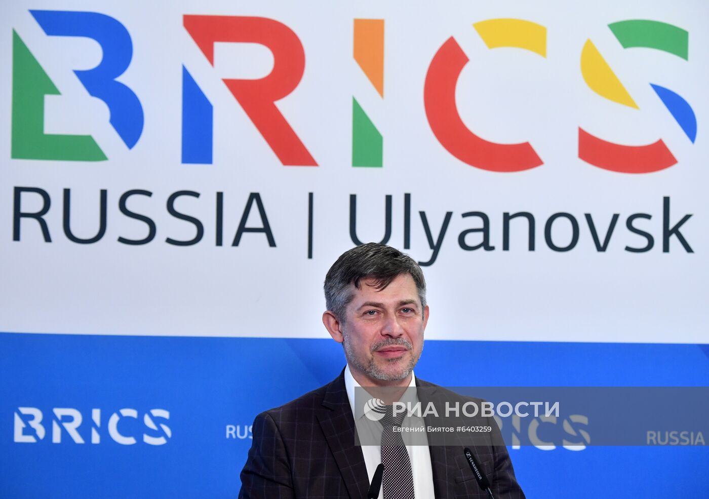 Молодежный саммит БРИКС. Встреча министров и руководителей ведомств стран БРИКС, курирующих молодежную политику. День третий Молодежный саммит БРИКС. Встреча министров и руководителей ведомств стран БРИКС, курирующих молодежную политику. День третий