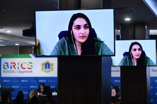 Молодежный саммит БРИКС. Встреча министров и руководителей ведомств стран БРИКС, курирующих молодежную политику. День третий Молодежный саммит БРИКС. Встреча министров и руководителей ведомств стран БРИКС, курирующих молодежную политику. День третий