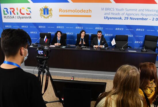 Молодежный саммит БРИКС. Встреча министров и руководителей ведомств стран БРИКС, курирующих молодежную политику. День третий