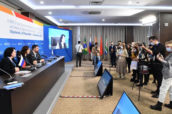 Молодежный саммит БРИКС. Встреча министров и руководителей ведомств стран БРИКС, курирующих молодежную политику. День третий