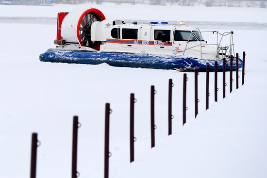 Мастер-класс по оказанию помощи провалившемуся под лед