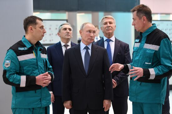 Рабочая поездка президента РФ В. Путина в Тюменскую область