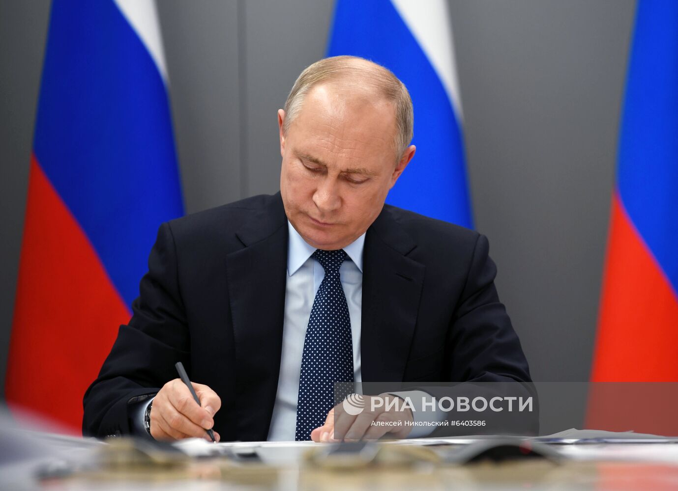 Рабочая поездка президента РФ В. Путина в Тюменскую область